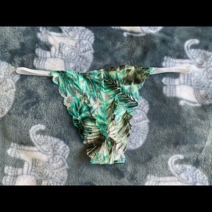 (On hold) VS PINK small Tropical Leaf Lace G-Strin